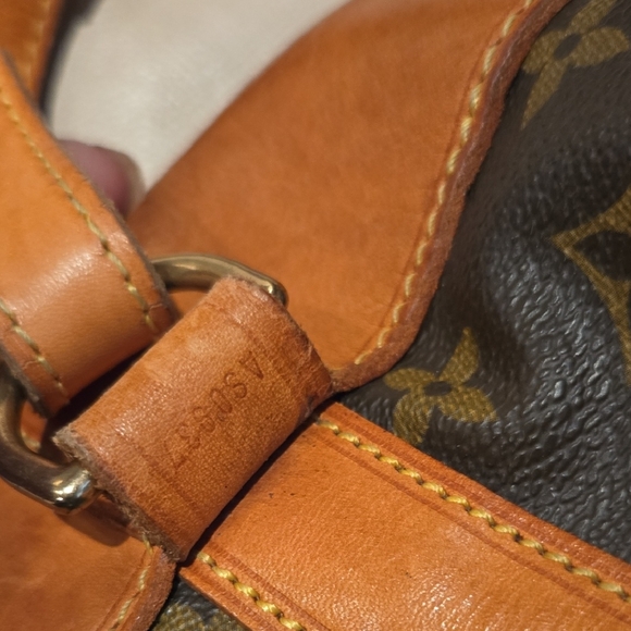 Louis Vuitton Monogram Black and Brown Bucket Bag. - Picture 4 of 4